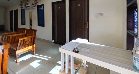 Lobi 2 D Cost 19 Syariah Mitra RedDoorz