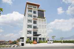 Toyo Hotel Purwokerto, Azana Hotels Collection, USD 37.99