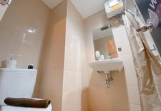 In-room Bathroom 5 Best Deal 1BR Parahyangan Residence Apartment By Travelio