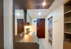 ล็อบบี้ 5 Homey and Good Deal Studio Apartment at Mansyur Residence By Travelio
