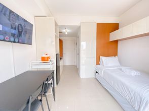 Bedroom 4 The Modern Studio at Apartment Parahyangan Residence By Travelio