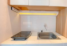 公共空间 6 Trendy Space 1BR at Parahyangan Residence Apartment By Travelio