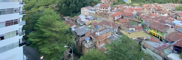 ロビー Spacious and Stylish Studio at Apartment Jarrdin Cihampelas By Travelio