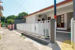 Anggrek Guest House by MHM
