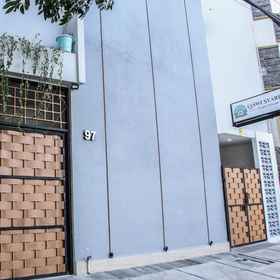 Exterior / Building 1 Laswi Syariah Guest House, HQ ホテル