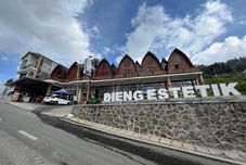 外部的 Dieng Estetik Syariah