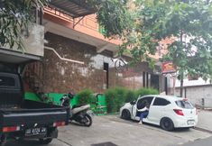 기타 6 RedDoorz @ Oxy Residence Manado