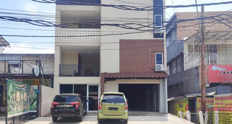 Exterior 2 RedDoorz Near Sam Poo Kong 4 Semarang