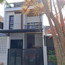 Exterior / Building 1 Villa Omah Alit (3 Bedrooms), Sewa Float Malang Batu - KuyStay Villa Hotels