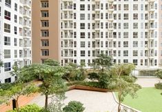 Lobi 6 Modern Studio at Tokyo Riverside PIK 2 Apartment By Travelio