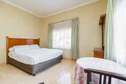 Urbanview Hotel Cendrawasih Lahat By RedDoorz, USD 16.20