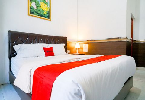 Bedroom RedDoorz Syariah near Unila Lampung
