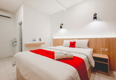 臥室 RedDoorz @ Grand Mirza near Pasar Grosir Batik Setono Pekalongan