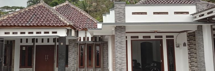 Exterior Tiara Homestay