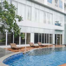 Exterior / Building 1 ข้อเสนอดีๆ และอพาร์ตเมนต์ 2 ห้องนอนแสนผ่อนคลายที่ Grand Sungkono Lagoon By Travelio, โรงแรม & ที่พัก เมืองซูราบายา