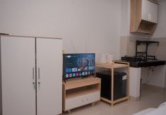 Common Space 4 Cozy and Warm Studio Apartment at Serpong Garden By Travelio