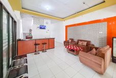 로비 RedDoorz Syariah @ Griya Wahid Alun Alun Batang