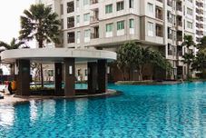 Kolam Renang Restful and Good Deal 1BR at Apartment Thamrin Residence By Travelio