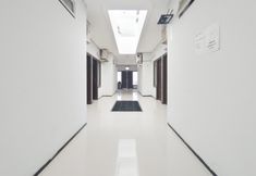 Common Space 3 RedDoorz Padang Pasir near Petra University Surabaya