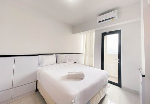 Bedroom Cozy and Homey Studio Apartment at The Alton By Travelio