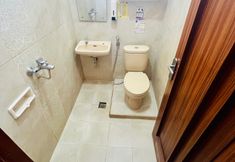 객실 내 욕실 7 Hotel Sabang by D'best Hospitality