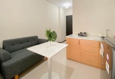 公共空間 3 Homey and Best Furnished Studio Nifarro Park Apartment By Travelio