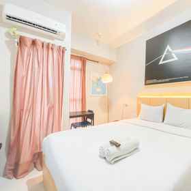 Bedroom 1 Great Choice Studio Apartment at Amartha View By Travelio, Kaliwungu Station Hotels