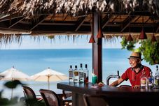 Bar, Cafe and Lounge Anavana Beach Resort 