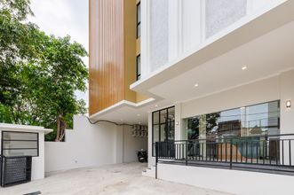 Bên ngoài 4 Tanjung Duren Inn