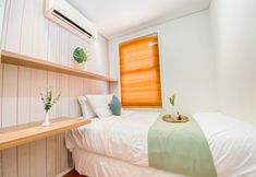 寝室 2 Cozy Stay and Simply 2BR Apartment at Parahyangan Residence By Travelio