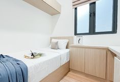 臥室 3 Brand New and Homey 3BR at Sky House BSD Apartment By Travelio