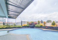 Hồ bơi 7 Spacious and Elegant 3BR at Grand Setiabudi Apartment By Travelio