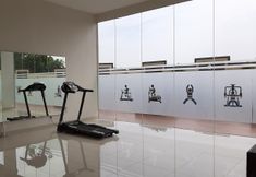 ห้องออกกำลังกาย 6 Nice and Fancy 1BR at Easton Park Apartment By Travelio