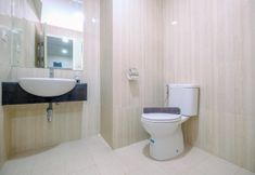 In-room Bathroom 6 Homey and Cozy Living 2BR Sentul Tower Apartment By Travelio