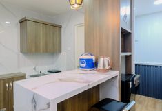 公共空间 4 Modern and Best Deal 1BR Sentul Tower Apartment By Travelio