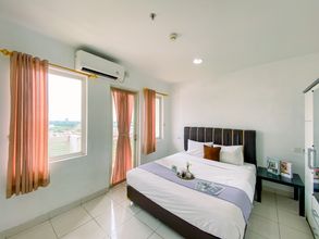 卧室 4 Comfort Living and Enjoy 1BR at Sentul Tower Apartment By Travelio