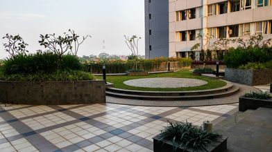 외관 4 Comfortable and Well Designed 3BR Nifarro Park Apartment By Travelio