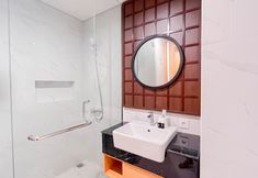 客房内浴室 7 Comfortable 1BR Lavaya Nusa Dua Bali Apartment By Travelio