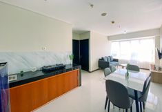 Ruang untuk Umum 5 Homey and Good Designed 3BR Nifarro Park Apartment By Travelio