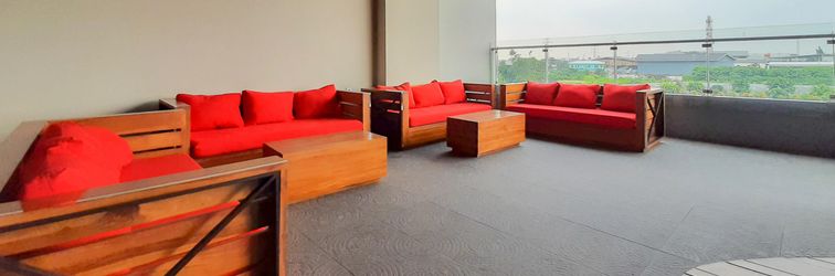 Lobi Homey and Good Choice 2BR Apartment Tamansari Iswara By Travelio