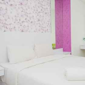 Bedroom 1 อพาร์ตเมนต์สตูดิโอแสนสบายและเพลิดเพลินพร้อมวิวสระว่ายน้ำที่ Springwood Residence By Travelio, โรงแรม & ที่พัก Sektor 1D Gading Serpong