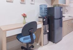 Bedroom 4 Homey and Good Place Studio Springwood Residence Tangerang By Travelio