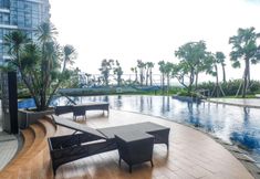 Kolam Renang 2 Restful and Pleasant Studio at Orchard Supermall Mansion Apartment By Travelio