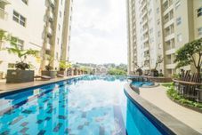 泳池 Pleasurable and Enjoy 2BR Apartment Parahyangan Residence By Travelio
