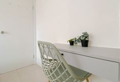 Bilik Tidur 2 Cozy and Good 2BR at Green Pramuka City Apartment By Travelio