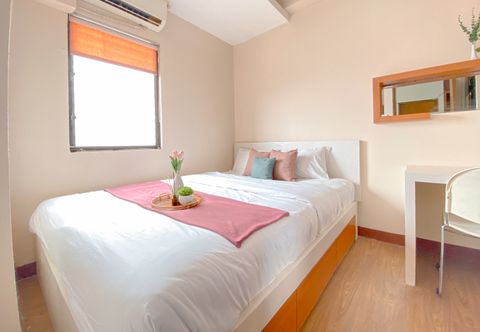 Bedroom Spacious Cozy Living 3BR Apartment at Gateway Ahmad Yani Cicadas By Travelio