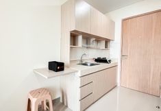 Common Space 5 Homey and Simply Studio Room Apartment B Residence By Travelio