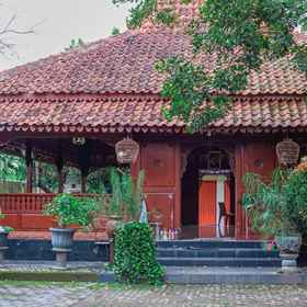 Exterior / Building 1 Omah Tentrem Syariah Guest House, Hotel Tegalrejo