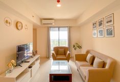 Ruang Umum 3 Comfortable 2BR Apartment with Extra Room at Meikarta By Travelio