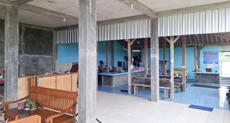 Lobi 2 RedDoorz @ Sekar Tanjung Homestay Sukoharjo